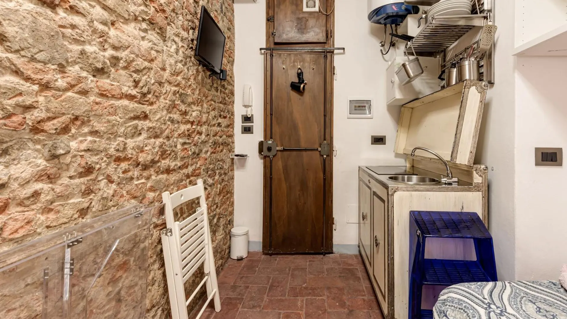 Studio In The Heart Of Florence 0*,